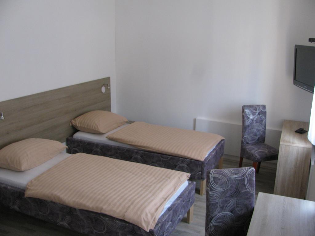 Guest House Villa Herbarium Славонски брод Екстериор снимка