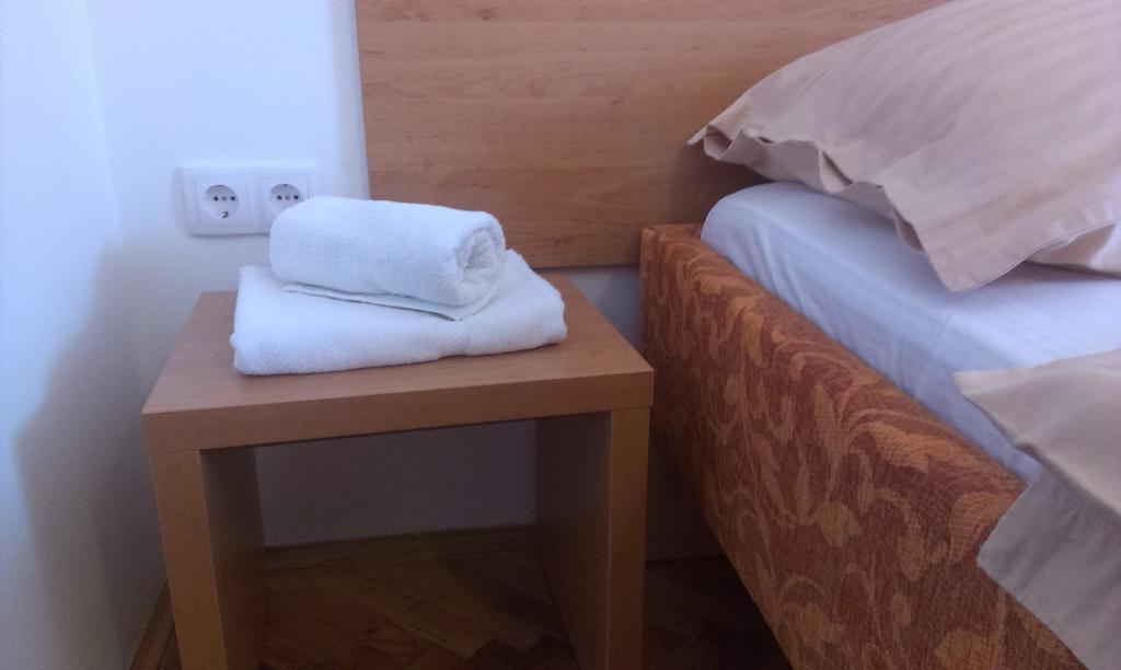 Guest House Villa Herbarium Славонски брод Стая снимка