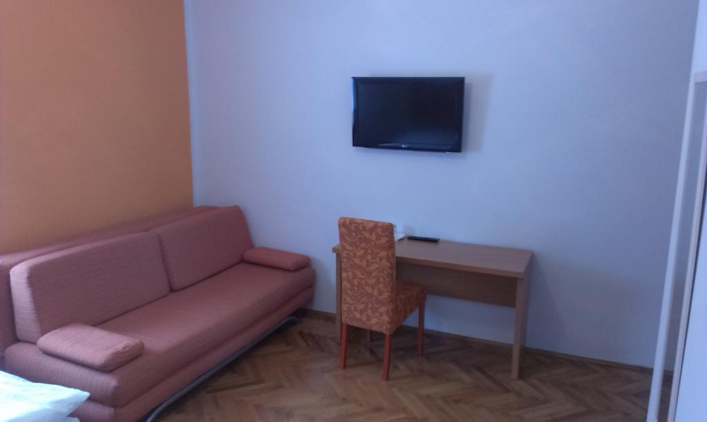 Guest House Villa Herbarium Славонски брод Стая снимка