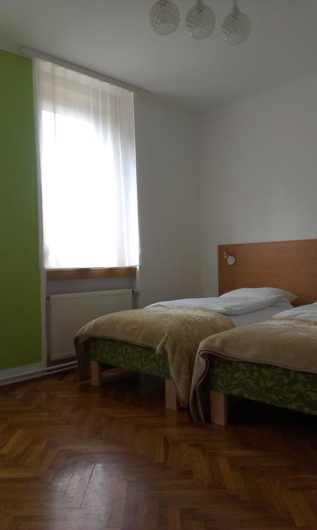 Guest House Villa Herbarium Славонски брод Стая снимка