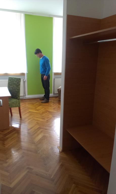Guest House Villa Herbarium Славонски брод Стая снимка