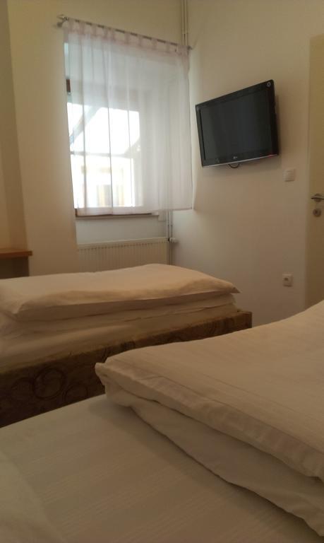 Guest House Villa Herbarium Славонски брод Стая снимка