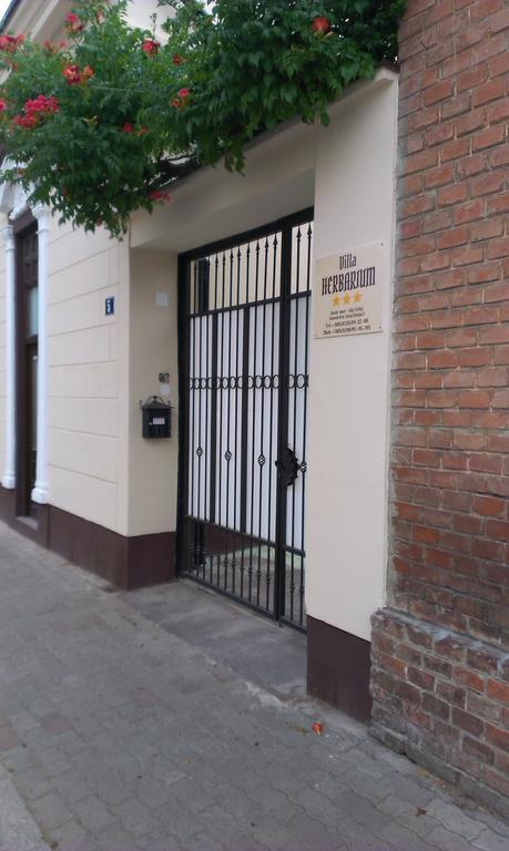 Guest House Villa Herbarium Славонски брод Екстериор снимка