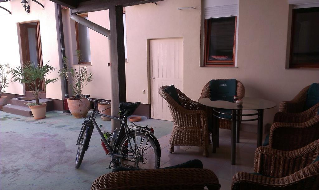 Guest House Villa Herbarium Славонски брод Екстериор снимка