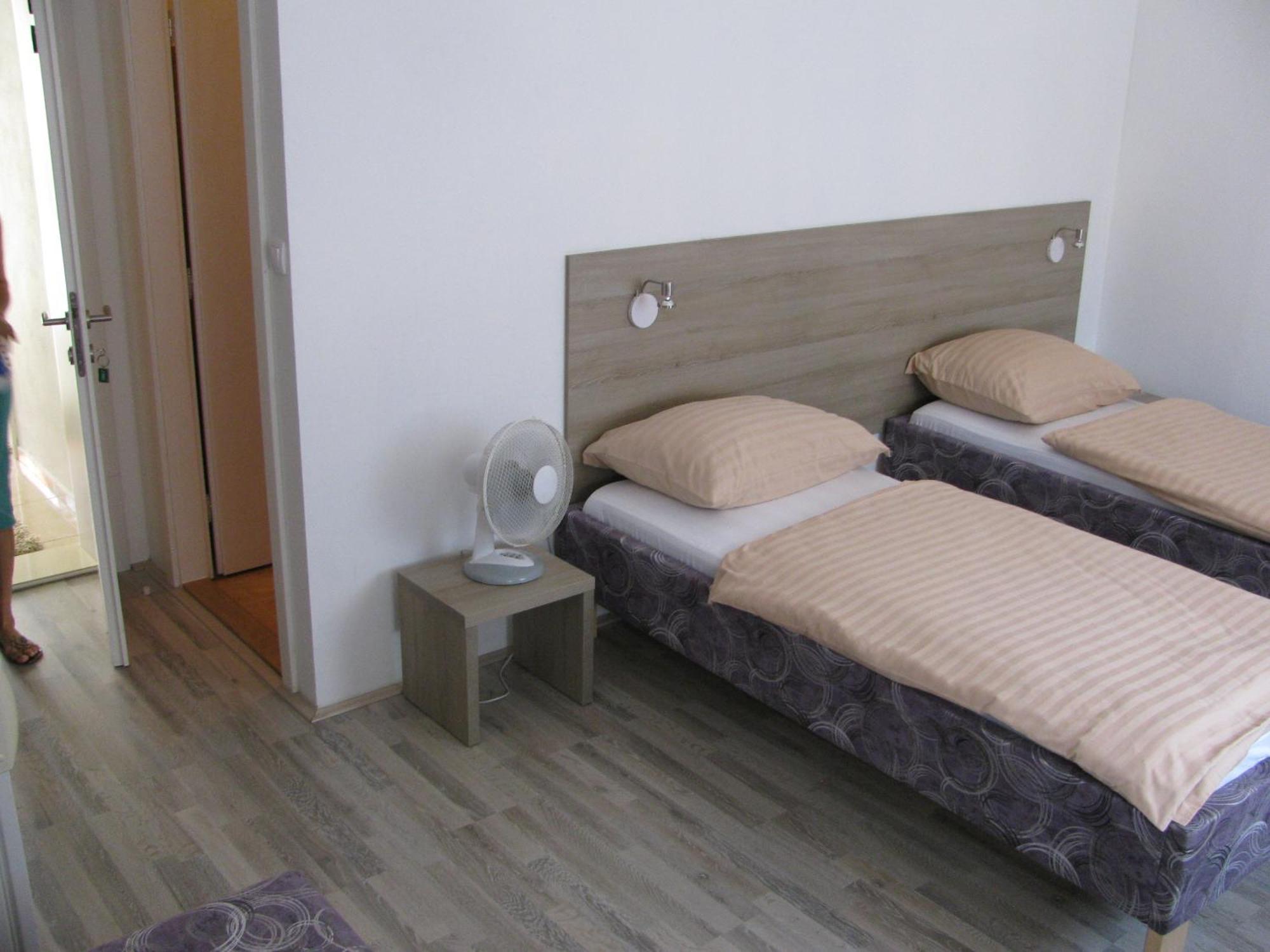 Guest House Villa Herbarium Славонски брод Стая снимка